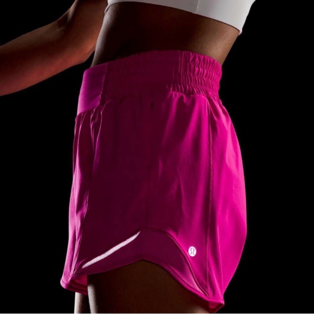 LULULEMON hotty hot high rise lined shorts 4”
